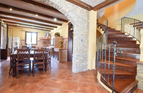 Altavilla Milicia House | Stunning home in Altavilla Milicia