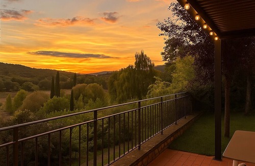 Arezzo Apartment | Stunning Loft nestled in the Tuscan countryside 15 minutes walk from the center.