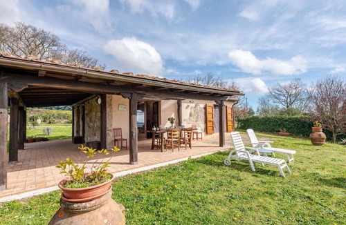 Sassofortino House | Stunning private villa for 5 people with WIFI, TV, terrace and panoramic view