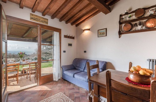 Sassofortino House | Stunning private villa for 5 people with WIFI, TV, terrace and panoramic view