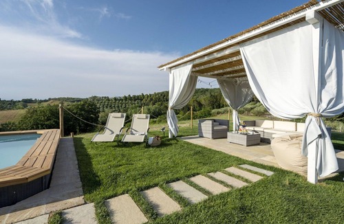 San Miniato Villa | Stunning private villa with WIFI, A/C, private pool, TV, patio, pets allowed and panoramic view