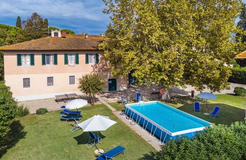 San Miniato House | Stunning private villa for 33 people with private pool, WIFI, TV, patio and pets allowed