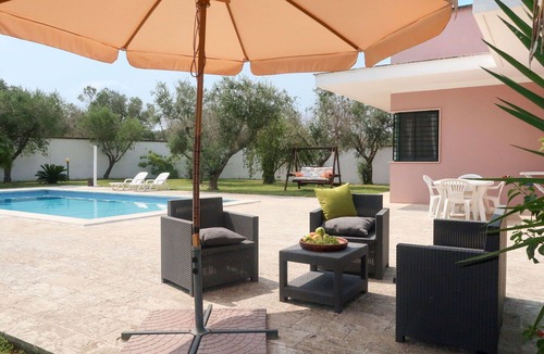 Martignano Villa | Stunning private villa for 6 guests with private pool, A/C, WIFI, TV, terrace and pets allowed