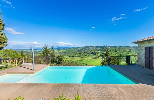 Riparbella House | Stunning private villa for 10 people with A/C, WIFI, private pool, TV, patio and panoramic view