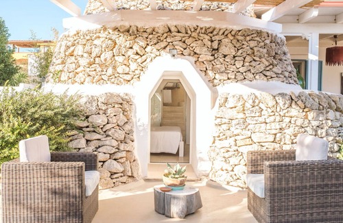 Torre Ovo Villa | Stunning private villa for 6 people with WIFI, A/C, private pool, TV and terrace