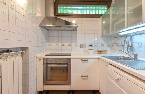 Ansedonia House | Stunning private villa for 8 guests with A/C, WIFI, TV, patio and pets allowed