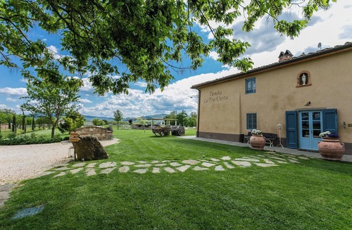 Scarperia e San Piero Villa | Stunning private villa for 14 people with A/C, private pool, WIFI, veranda and panoramic view