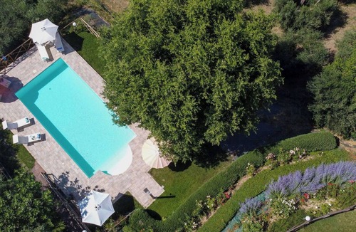 Panicale Villa | Stunning private villa for 6 people with private pool, A/C, WIFI, TV, patio and pets allowed
