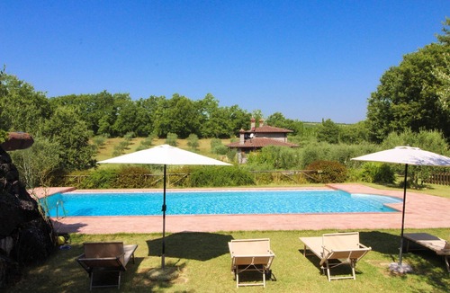 Santarello Villa | Stunning private villa for 8 people with WIFI, private pool, A/C and TV, close to Montepulciano