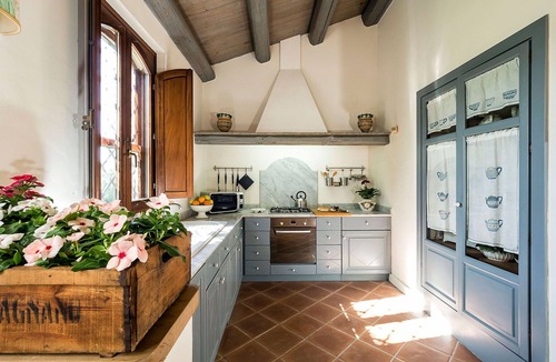 Carrozziere Villa | Stunning private villa for 8 guests with WIFI, private pool, A/C, TV and terrace