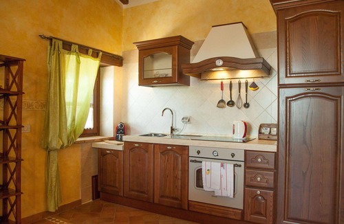 Loreto Villa | Stunning private villa for 8 people with WIFI, private pool, terrace and pets allowed
