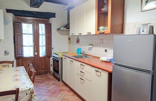 Pieve di Chio Villa | Stunning private villa for 8 guests with WIFI, private pool, patio and pets allowed
