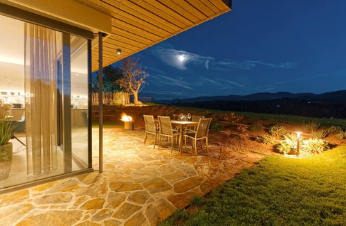 Eibiswald House | Stunning view | 2 bathrooms, 2 toilets, fireplace, electric charging station