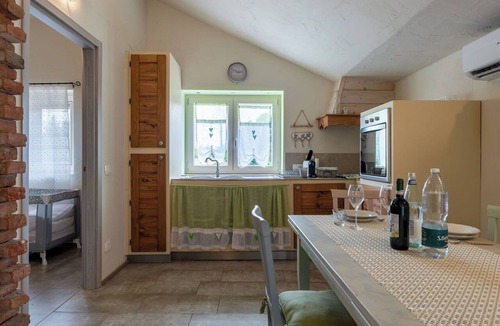 Abbazia Villa | Stunning villa for 4 guests with hot tub, A/C, WIFI, TV and pets allowed