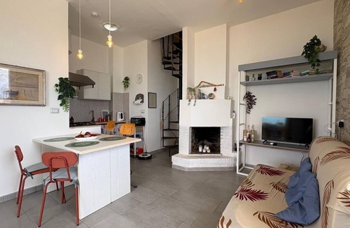 Casuzze House | Stunning villa for 5 guests with WIFI, A/C, patio and panoramic view
