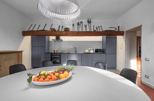 Pistoia Villa | Stunning villa for 8 people with A/C, private pool, WIFI, TV and pets allowed