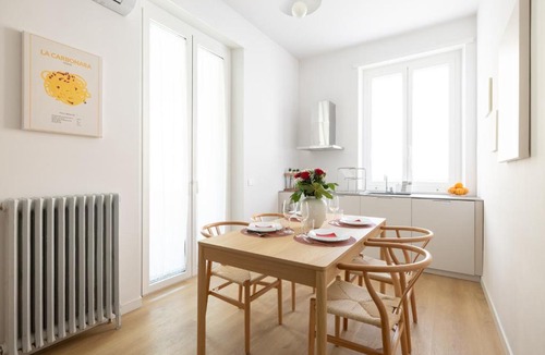 Universita Apartment | Stylish 2BR 2BA Newly Renovated Apartment-LorenzoILMagnifico
