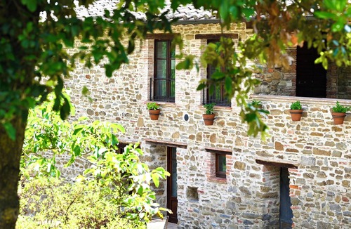 Teverina di Cortona Apartment | Stylish and sustainably furnished vacation apartment in the green heart of Umbria