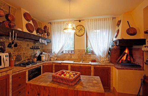 Cetona House | Stylish Cetona Apartment with Pool