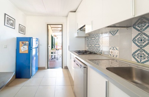 Quartieri Spagnoli Apartment | Stylish in Spanish Quarter by Wonderful Italy