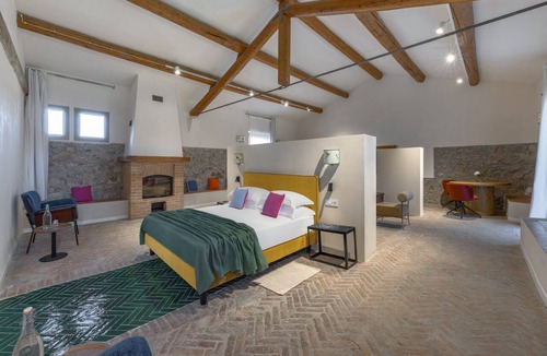Castiglione della Pescaia House | Suite-Suite-Ensuite with bath and shower-Countryside view