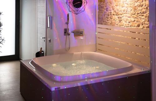 Palo del Colle Bed & Breakfast | Suite 123 Luxury B&B Con Jacuzzi