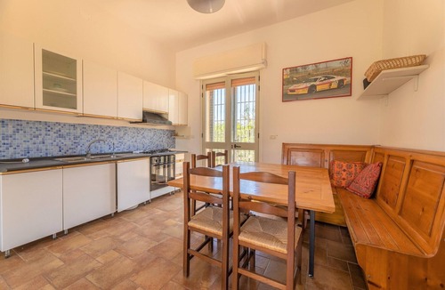 Taviano House | Sunny Garden Stay in Taviano