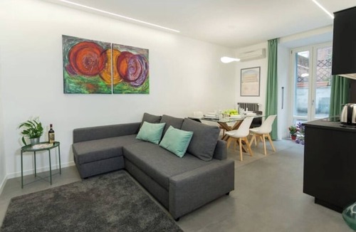Testaccio Apartment | SUNNY IN THE CENTER OF ROME