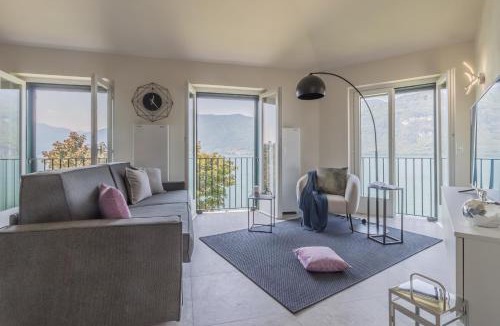 Lierna Apartment | Sunset View