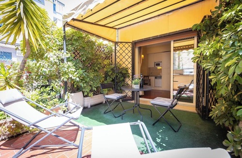 Universita House | Superior Double with Terrace - InternoUno Deluxe - Via Lorenzo il Magnifico