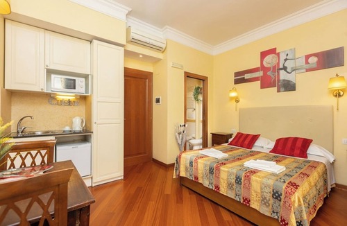 Universita House | Superior Double with Terrace - InternoUno Deluxe - Via Lorenzo il Magnifico