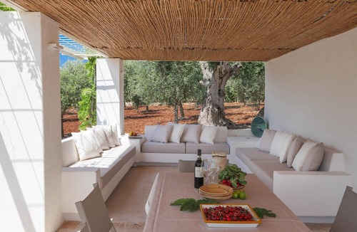 Monopoli House | TD Casa Lul Panoramic Pool Over Mediterranean Scrub