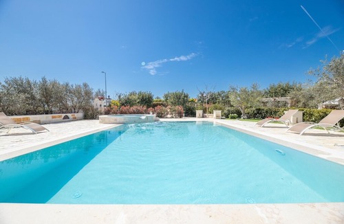 Ostuni Apartment | Tenuta Marmorelle - Five Bedroom Apartment, Sleeps 15