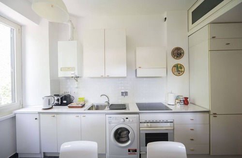 Testaccio Apartment | Testaccio Luminous and Large Apartment