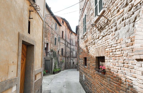 Panicale Apartment | The Corner of the Walls—Panicale's Historic Center