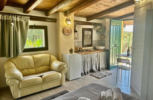 Avola House | "The Cottage"with sea view, parking & wifi