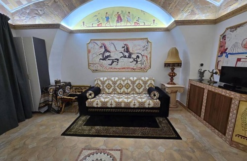 Marsala Apartment | THE ETRURIAN RAPSODY