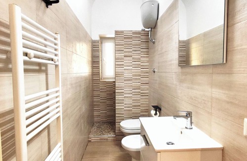 Rione XVIII Castro Pretorio Apartment | The Gold Apartment