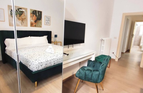 Rione XVIII Castro Pretorio Apartment | The Gold Apartment