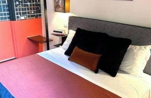Rione V Ponte Bed & Breakfast | The Grand Tour B&B Byron – A charming retreat in the heart of Rome