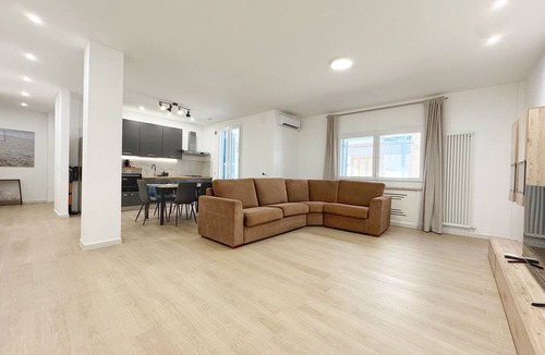 Mola di Bari House | The house on the marina