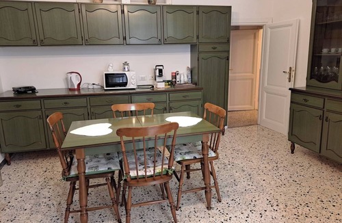 Lake Bracciano Apartment | The House Under the Castle