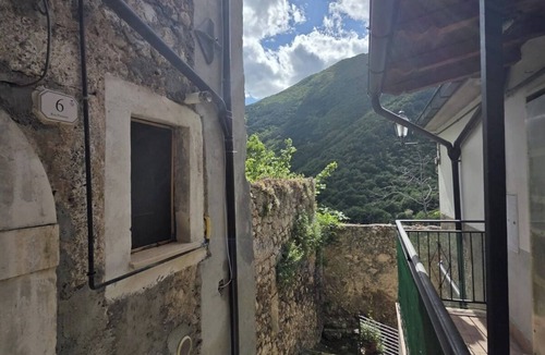 Pettorano sul Gizio Apartment | The Houses of Reno, Gizio Valley