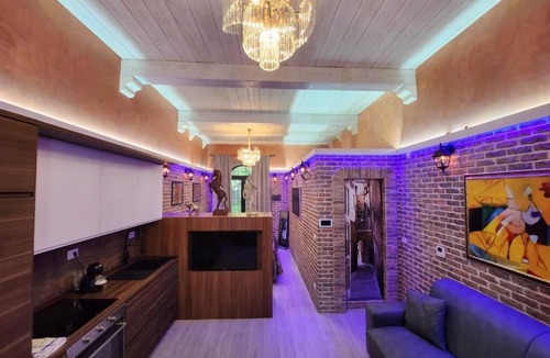 Tuscolano Apartment | THE IMPERIAL SUITE E THE BRICKS