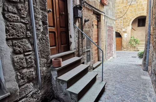 Barbarano Romano Apartment | The path of the Etruscans: an authentic village among history, nature and peace