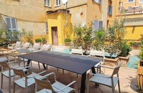 Rione II Trevi Apartment | THE ROMAN TOWNHOUSE - JUST STEPS FROM THE LEGENDARY TREVI FOUNTAIN - 300 SQM
