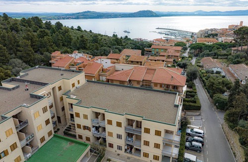 Talamone Apartment | The sea is close at hand.