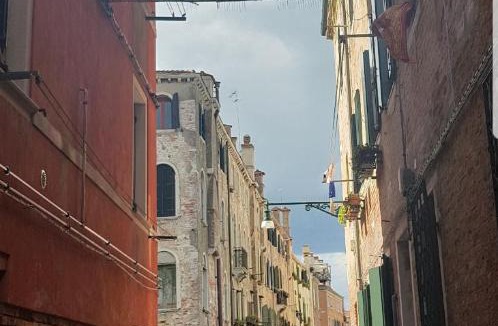Cannaregio Apartment | the secret garden in the very heart of Venice