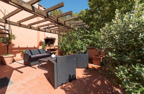 Rione III Colonna Apartment | The Spanish Steps GRAND PENTHOUSE