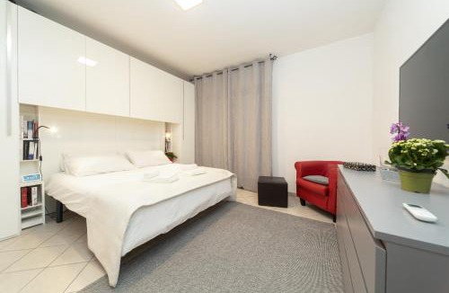 Fiumicino Apartment | The Top Floor - Rome FCO Airport